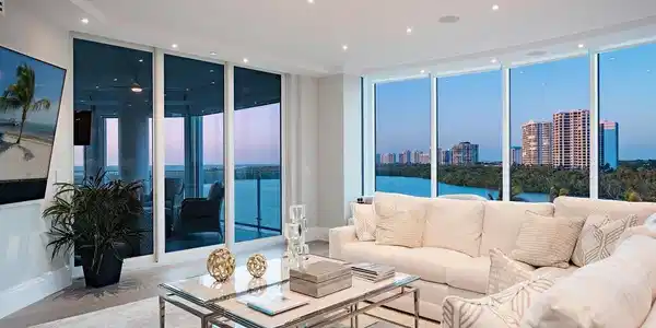 60 Seagate DR
