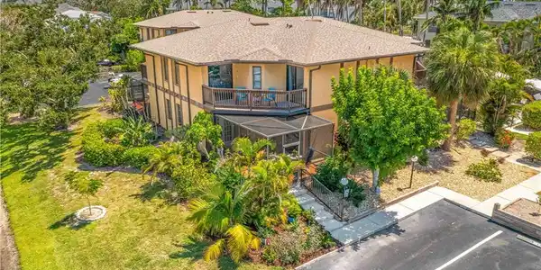 13533 Siesta Pines CT