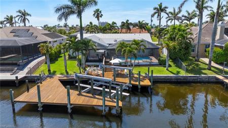1215 SW 52nd TER