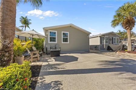 1257 Diamond Lake CIR