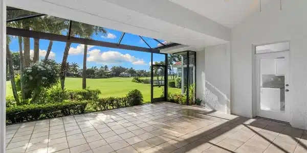 4453 Yacht Harbor DR