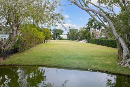 2550 Lantern LN