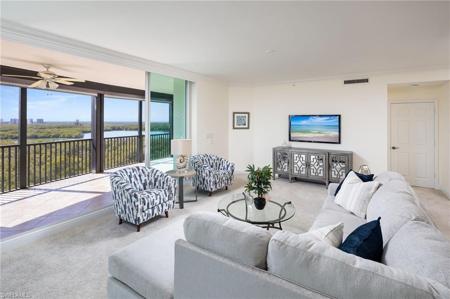 425 Cove Tower DR