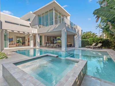 440 Spinnaker DR