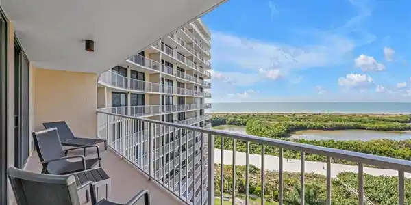 380 Seaview CT