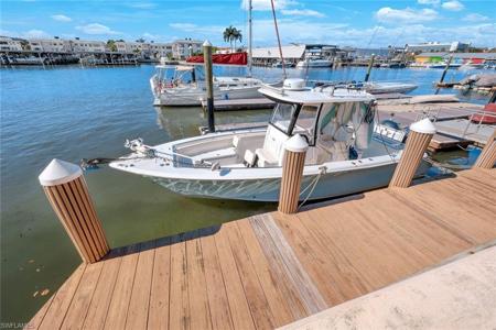 800 River Point DR