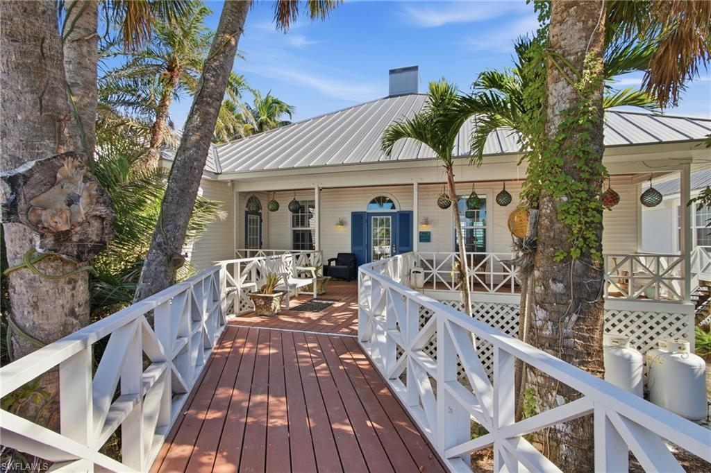 Image 2: View of wooden terrace