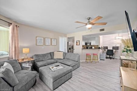 3180 Seasons WAY
