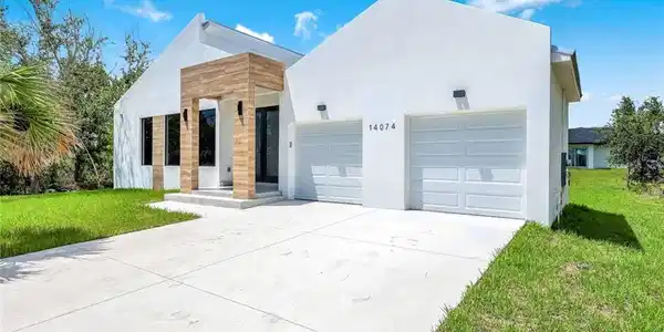 14074 Whittier LN