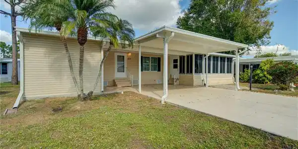 410 Woodale CT