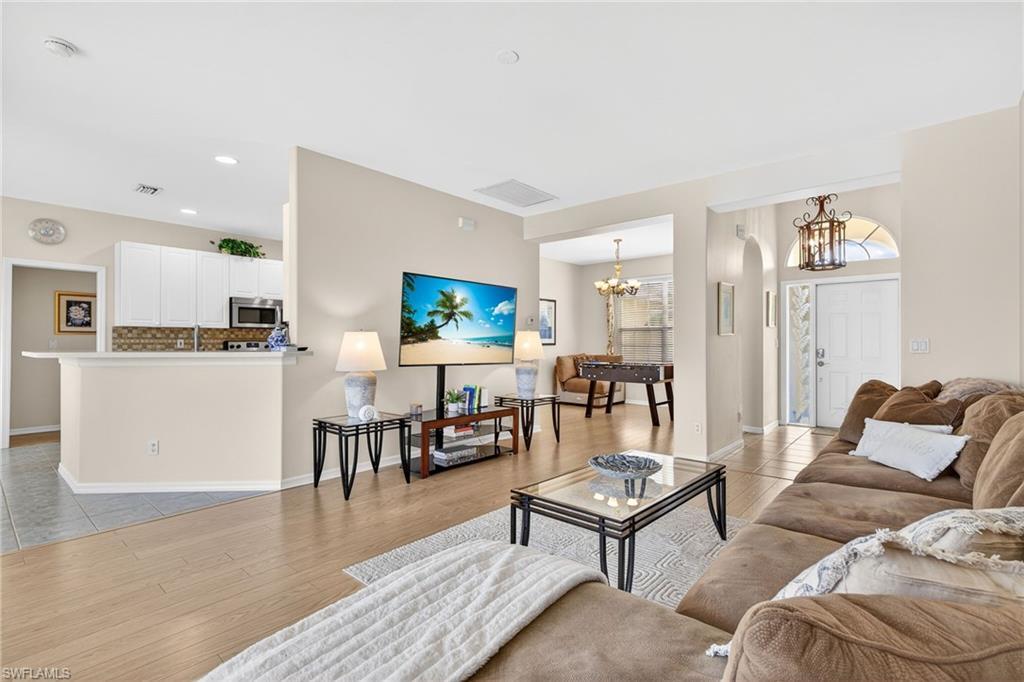 Image 4: HOME AVAILABLE TURNKEY/ EVERYTHING IN THE HOME INCLUDED WITH A FEW PERSONAL EXCEPTIONS.