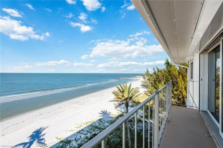2011 Gulf Shore BLVD N