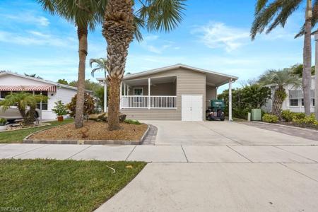 1052 Diamond Lake CIR
