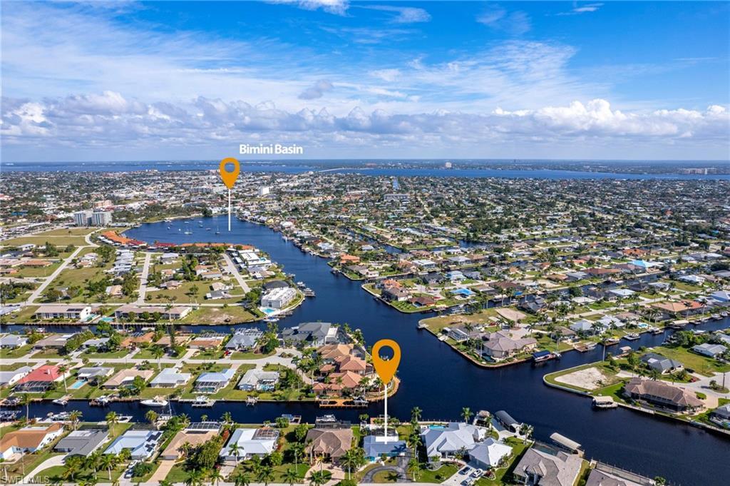 Image 2: East facing Aerial view showing Bimini Basin, and canals - NO Bridge access to river  and Gulf!