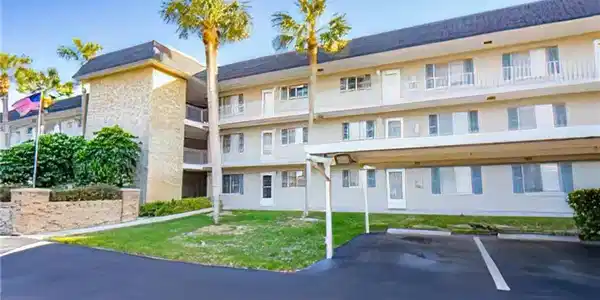 5515 Rattlesnake Hammock RD