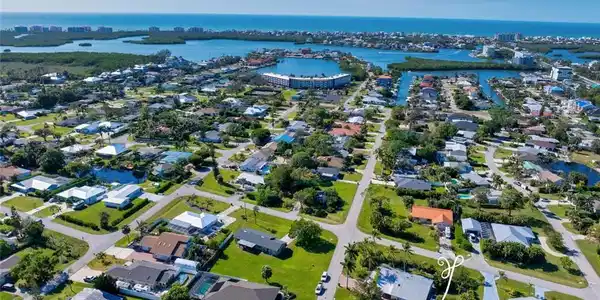 93 3rd ST