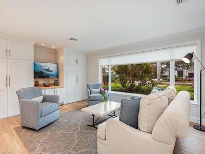 717 Park Shore DR