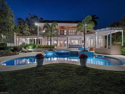 2325 Lantern LN
