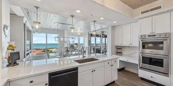 8787 Bay Colony DR