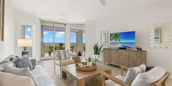 7117 Pelican Bay BLVD