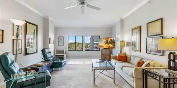 201 Arbor Lake DR