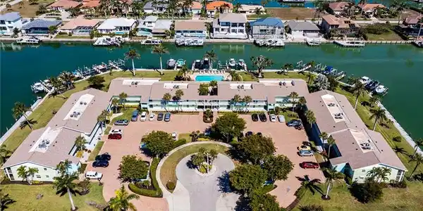 860 Panama CT