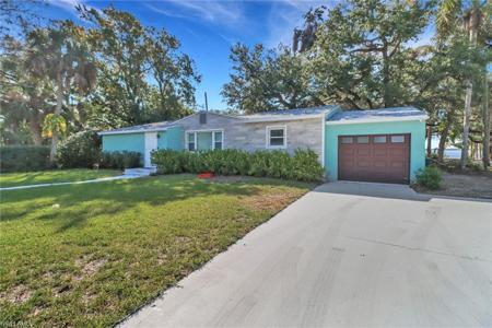 3393 E Riverside DR