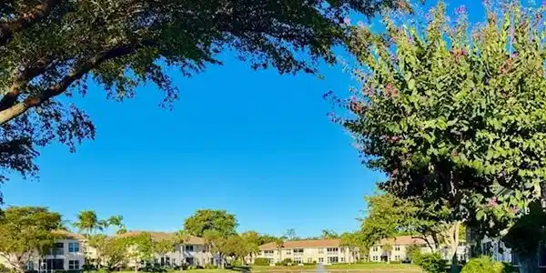 930 Carrick Bend CIR