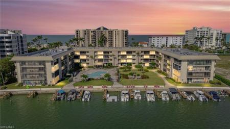 3200 Gulf Shore BLVD N