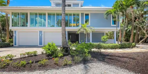 513 Lighthouse WAY