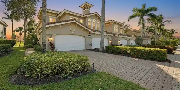 9134 Cherry Oaks LN