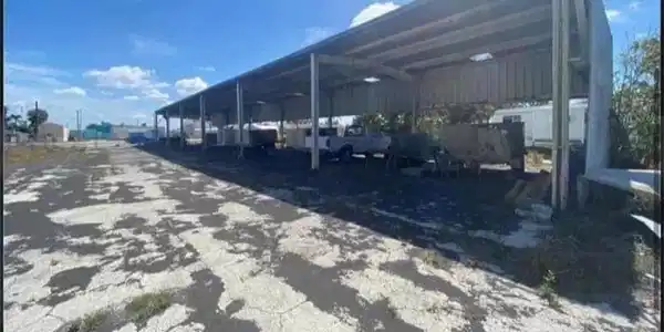 1069 N Tamiami TRL