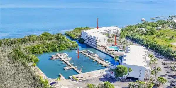 5122 Bayside Villas