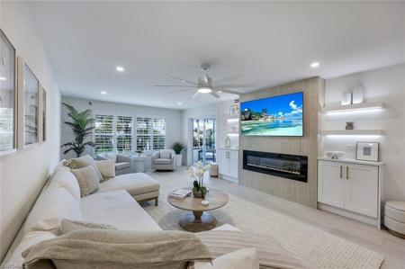 4200 Belair LN