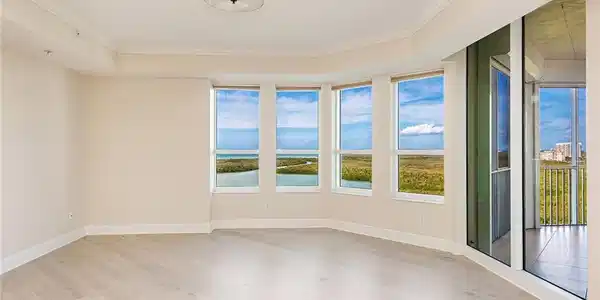 285 Grande WAY