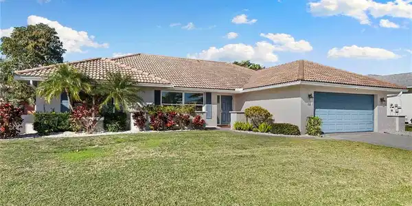 158 W Flamingo CIR