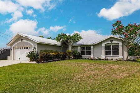330 Bamboo DR
