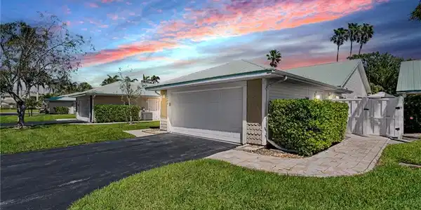 14596 Sagamore CT
