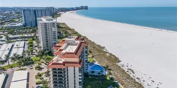 180 Seaview CT