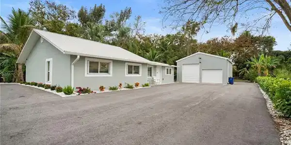 191 Abbey LN