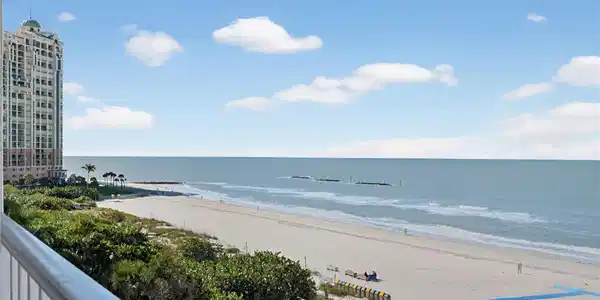 Image 2: 180 Degree Beach View