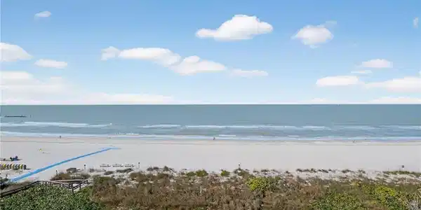Image 4: Beach View