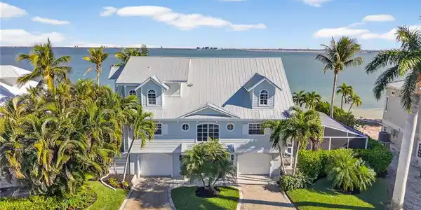 1212 Isabel DR