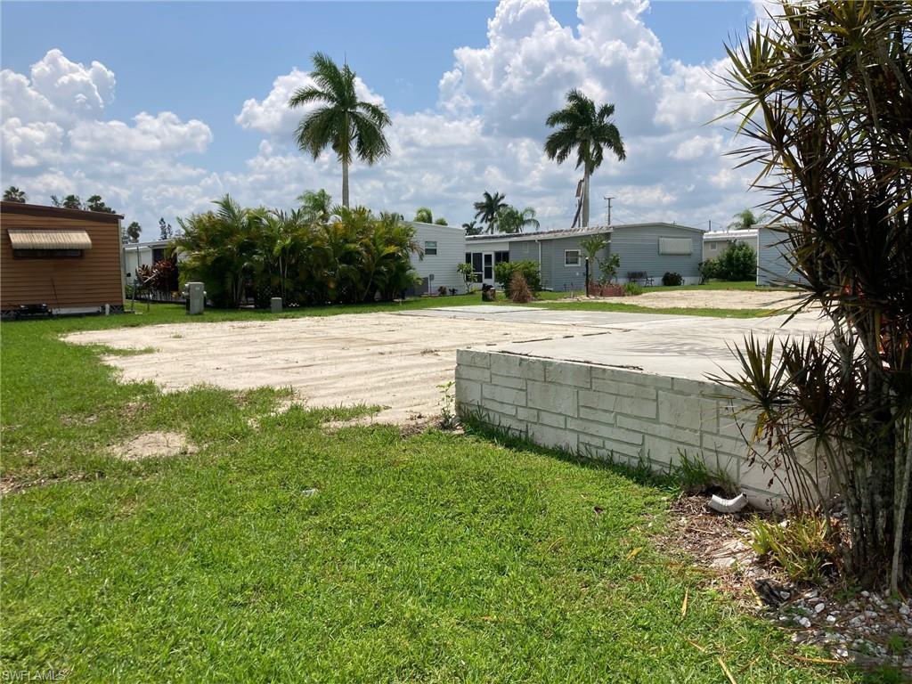 Image 2: View of yard