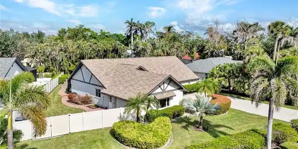 15943 Gleneagle CT
