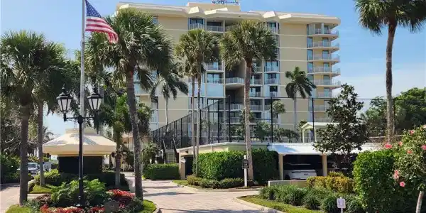 520 S Collier BLVD