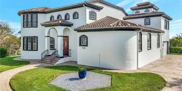 749 Inlet DR