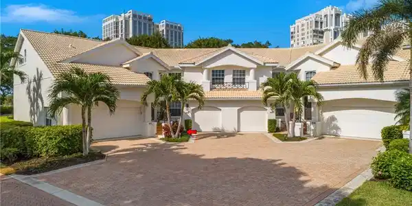 6835 San Marino DR