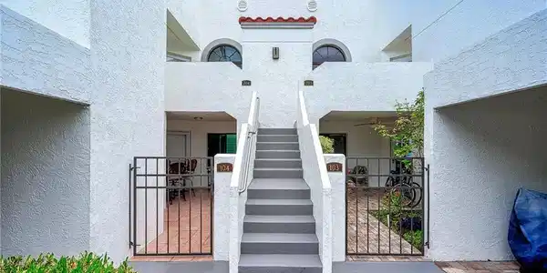 601 Beachwalk CIR