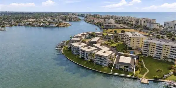 3400 Gulf Shore BLVD N
